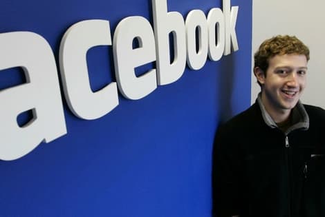 Milijardas „Facebook“ vartotojų