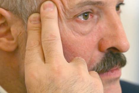 Baltarusiška ironija ir kaip A. Lukašenka vertina “Molotovo kokteilius” ambasadoms (papildyta A. Kubiliaus komentaru)