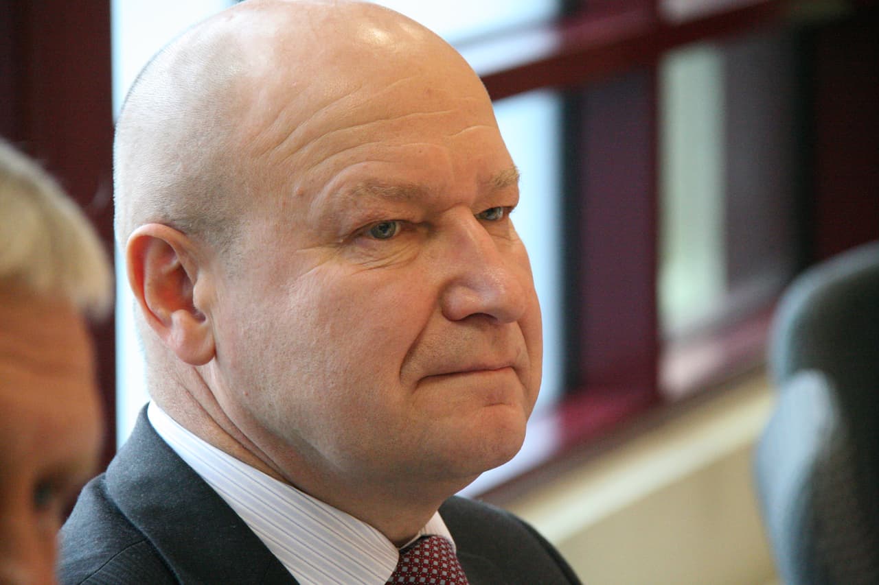 Konservatorius V. Damulevičius nusipelnė neskursti: prie 4210 litų algos skirtas 842 litų priedas.