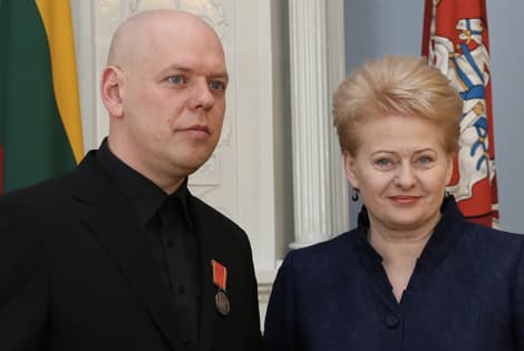 Svaras ir prezidentė.