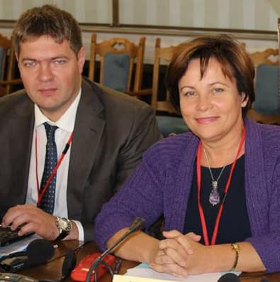 R. Juknevičienė (dešinėje). Nuotr. facebook.com