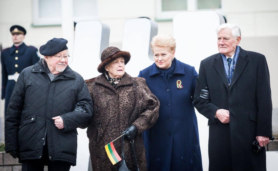 2016 m. Lietuvos Laisvės (kitaip Auštrevičiaus) premijos nugalėtojai - Vytautas Landsbergis (kairėje) ir Valdas Adamkus (dešinėje). Nuotr. prezidentas.lt