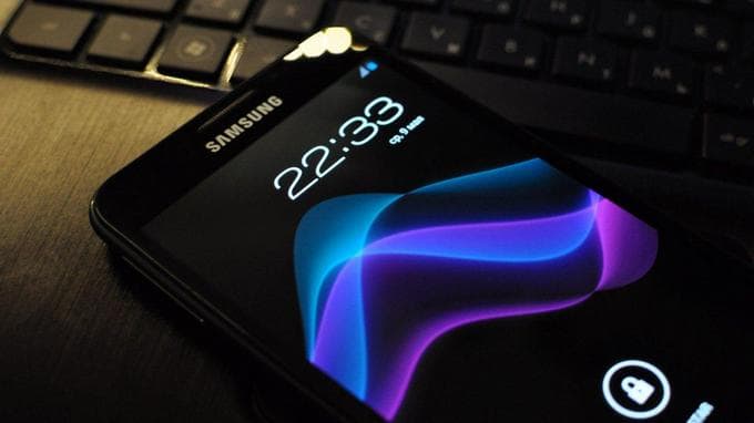 „Samsung“ pasiruošusi skirti dėmesio ne tik aparatinei įrangai