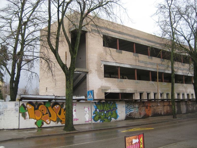 M. Valančiaus viešosios bibliotekos naujo pastato statybvietė 2011 metų gruodį. Nuotr. iš „senoji.kretvb.lt“