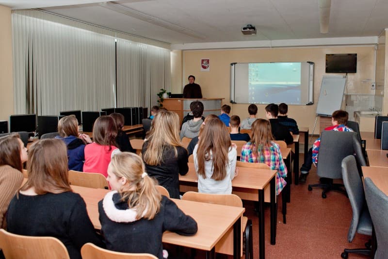 Mokiniai klasėje. Nuotr. iš „smm.lt“