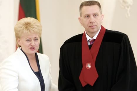 „Mane varo į priekį noras nepavesti mane paskyrusio asmens“, – prieš metus, artėjant šv. Velykoms, prisipažino D. Valys