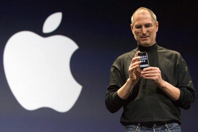 Pirmojo „iPhone“ kūrėjas papasakojo, kaip gimė „Apple“ telefonas