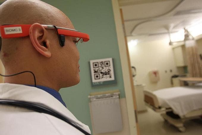 „Google Glass“ padėjo gydytojui išgelbėti pacientui gyvybę