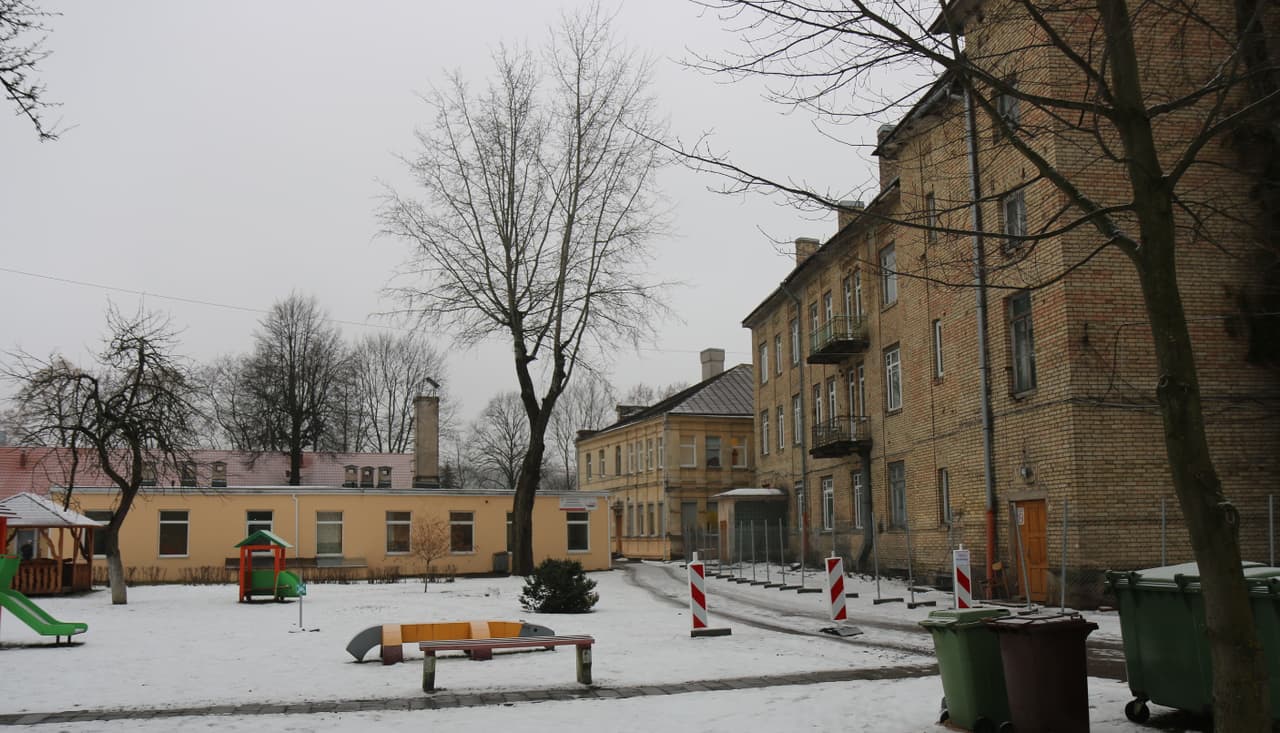 Politikų šlykščių manipuliacijų vienas iš tikslų – patrauklaus kampelio pačiame Vilniaus centre, Žvėryno mikrorajone privatizacija. Nuotraukoje „Vaiko raidos centras“. Nuotr. E.eu