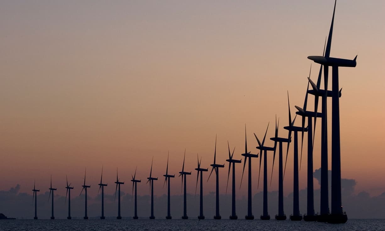 Vėjo jėgainės generuoja 140 proc. Danijos elektros energijos