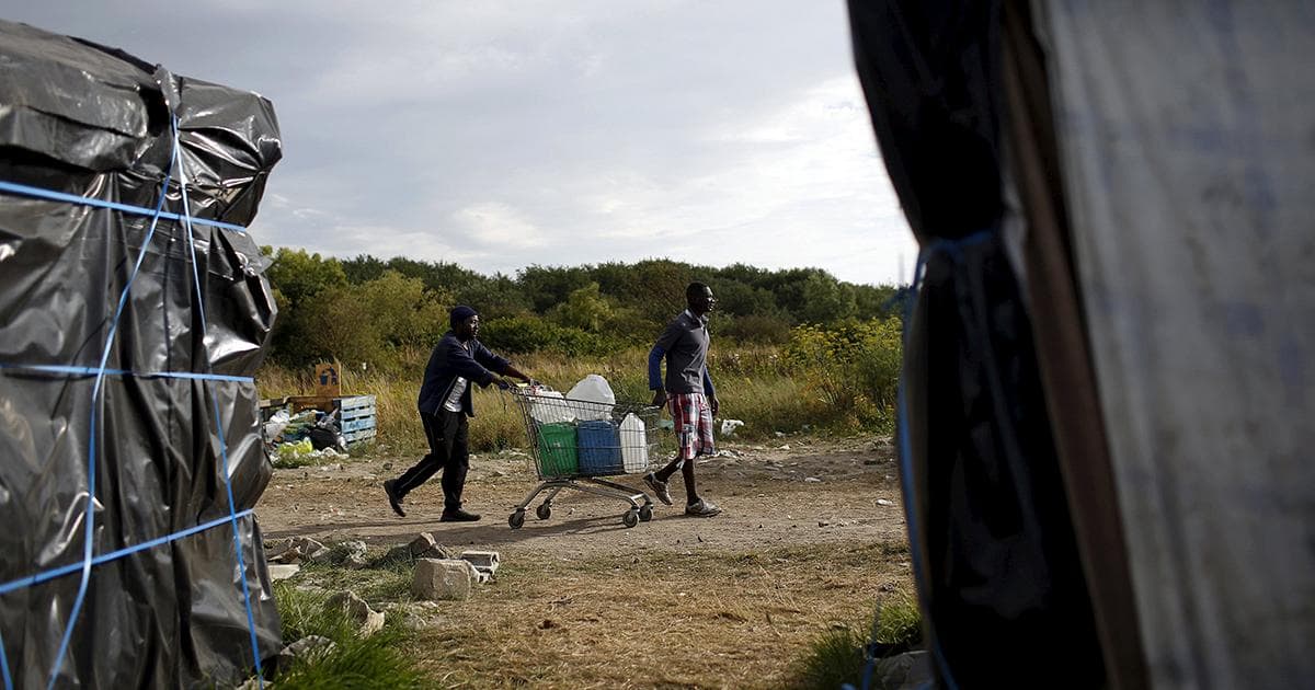 Jungtinė Karalystė ir Prancūzija pasirašys susitarimą dėl nelegalių migrantų