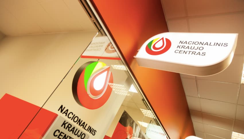 Nacionalinio kraujo centro įsigytos 745 USB atmintinės su šūkiu, dar labiau skatins kraujo donorystę