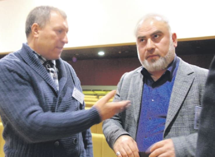 Mėsinių galvijų augintojas ir verslininkas Vidmantas Jonika jau kelerius metus bendradarbiauja su Latvijos imamu Aslanu Aydamirovu.