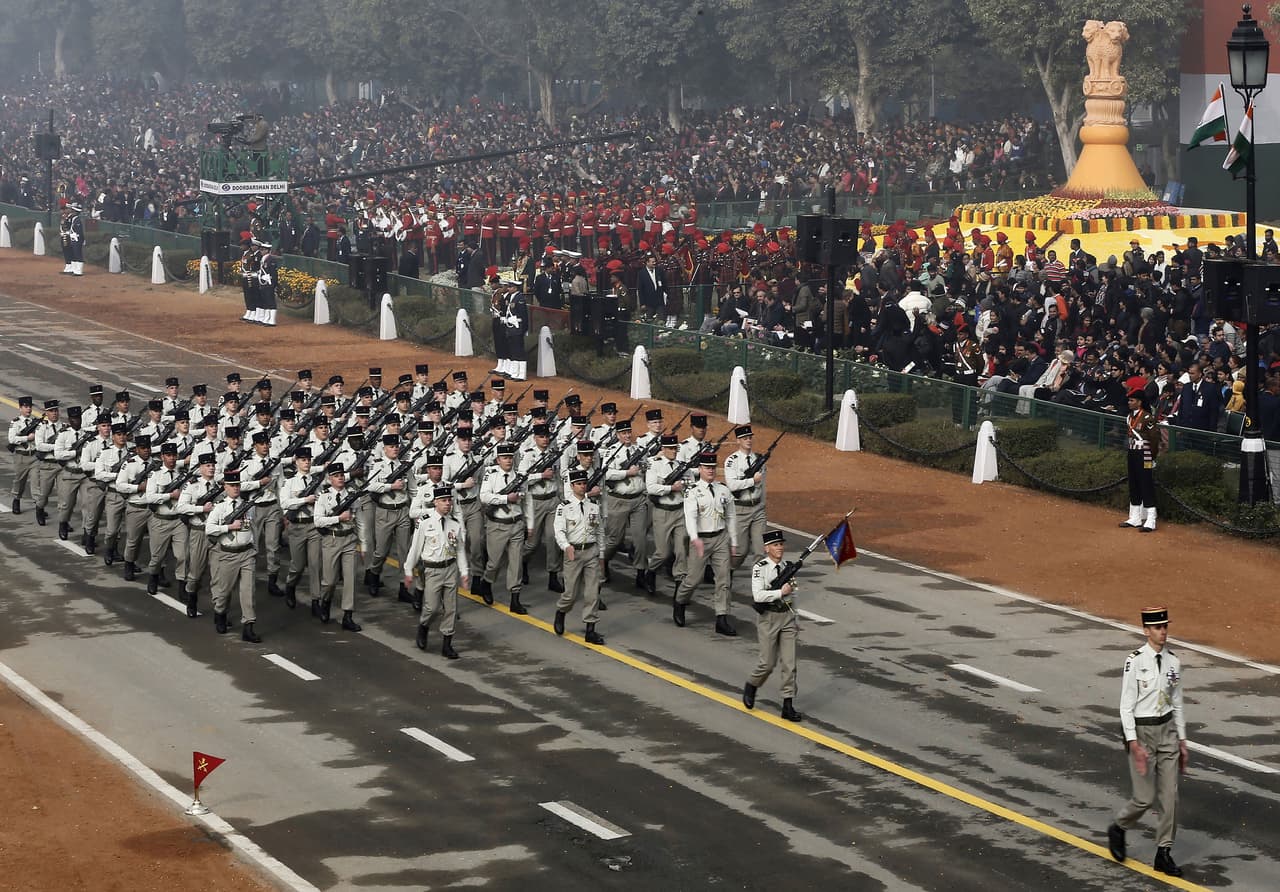 Indijos kariniame parade pirmąsyk dalyvavo užsienio šalies armija