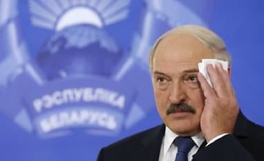 Baltarusijos diktatorius siūlo Lietuvai baigti eiti vieniems prieš kitus