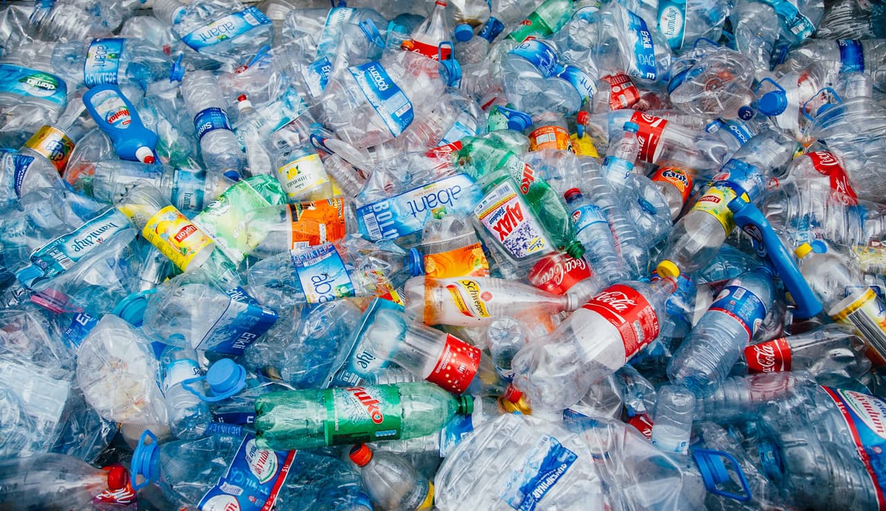 Neperdirbtų plastikinių šiukšlių pasaulyje yra tiek, kad Manheteną galėtų užversti daugiau nei trijų kilometrų sluoksniu. washingtonexaminer.com nuotr.