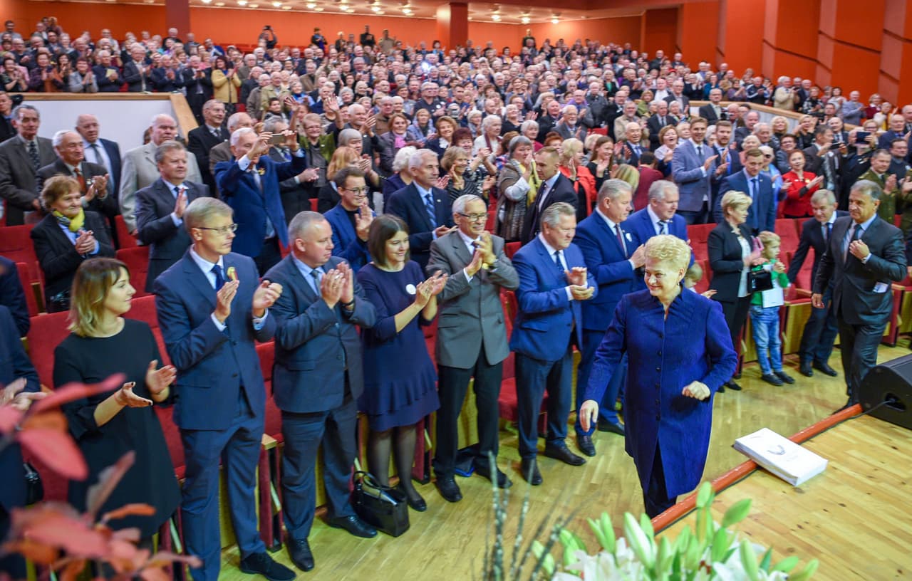 Ovacijomis ir audringais plojimais pasitikta prezidentė D. Grybauskaitė: Jūs patikėjote manimi, aš patikėjau Jumis