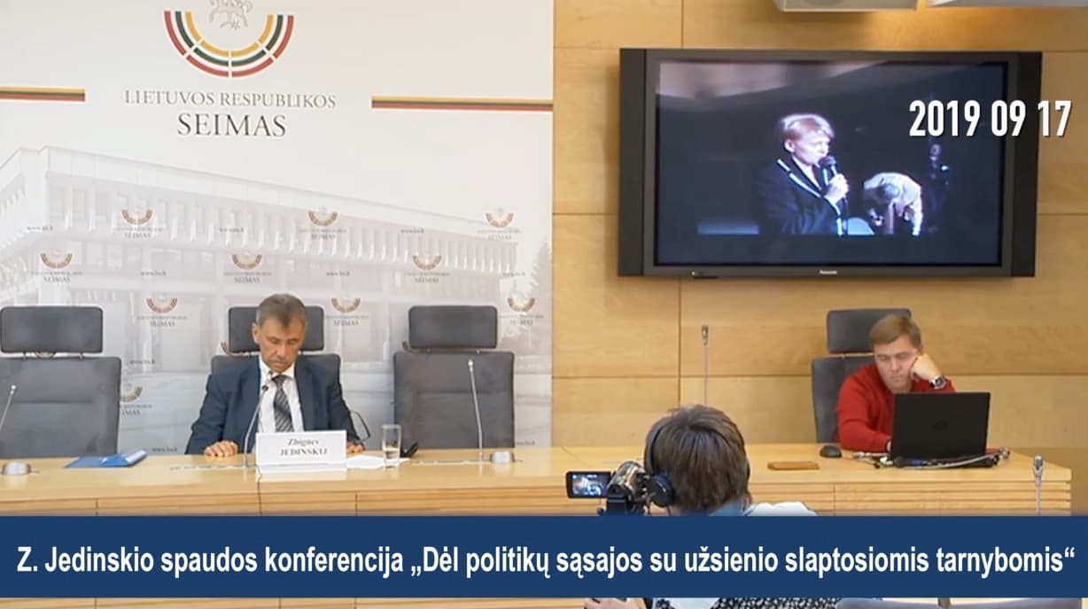Dėl politikų sąsajų su užsienio slaptosiomis tarnybomis