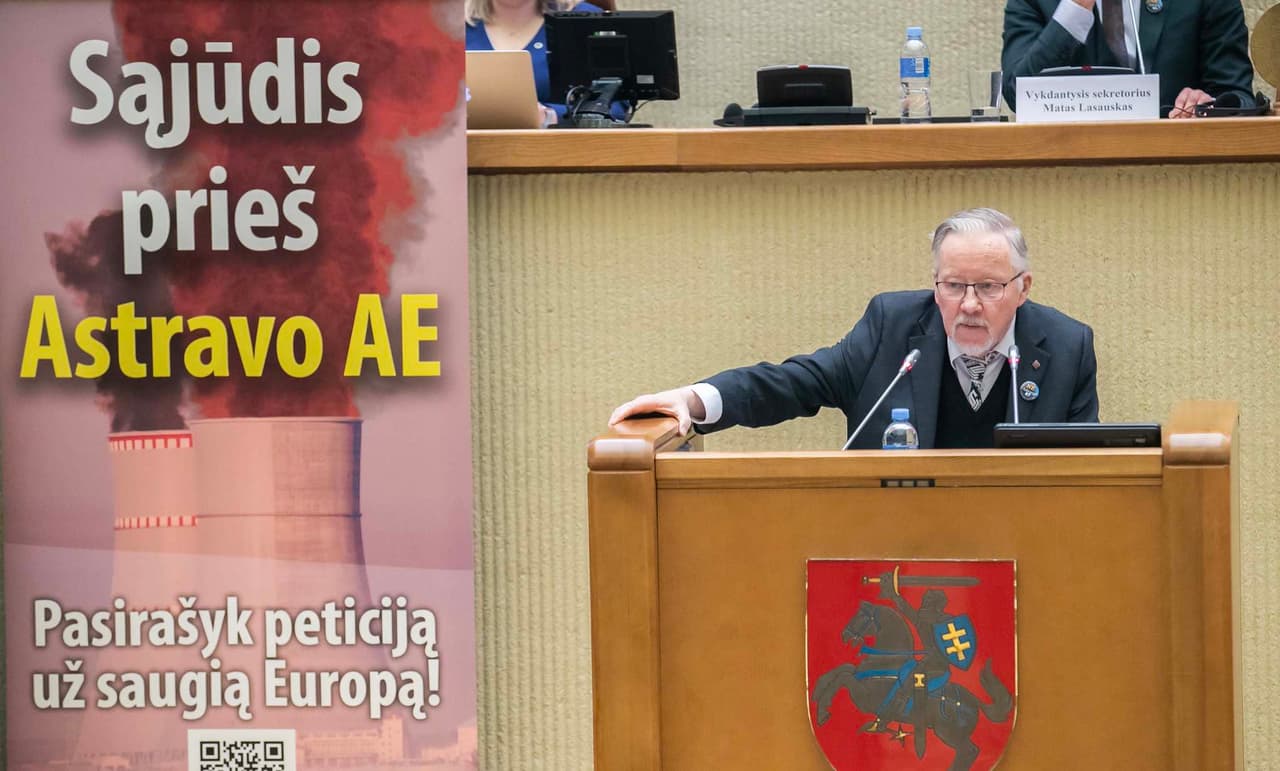 V. Landsbergis griežtai perspėjo puolikus: tekstai bus renkami ir skelbiami bombos bičiulių rinkinėliuose