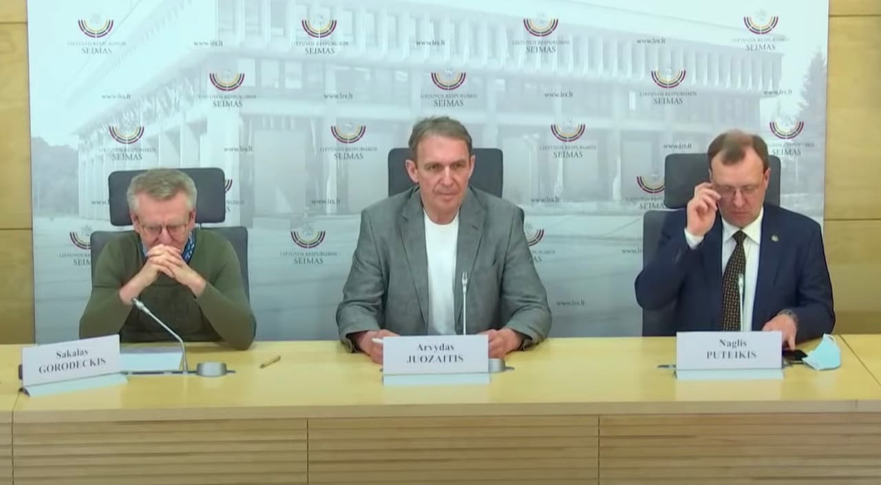 Susijungdamos trys partijos siekia išsaugoti nacionalinę demokratinę valstybę