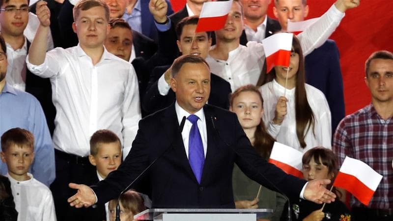 Lenkijos prezidentu ir vėl perrinktas gėjų engėjas, tačiau nuoseklus rusofobas