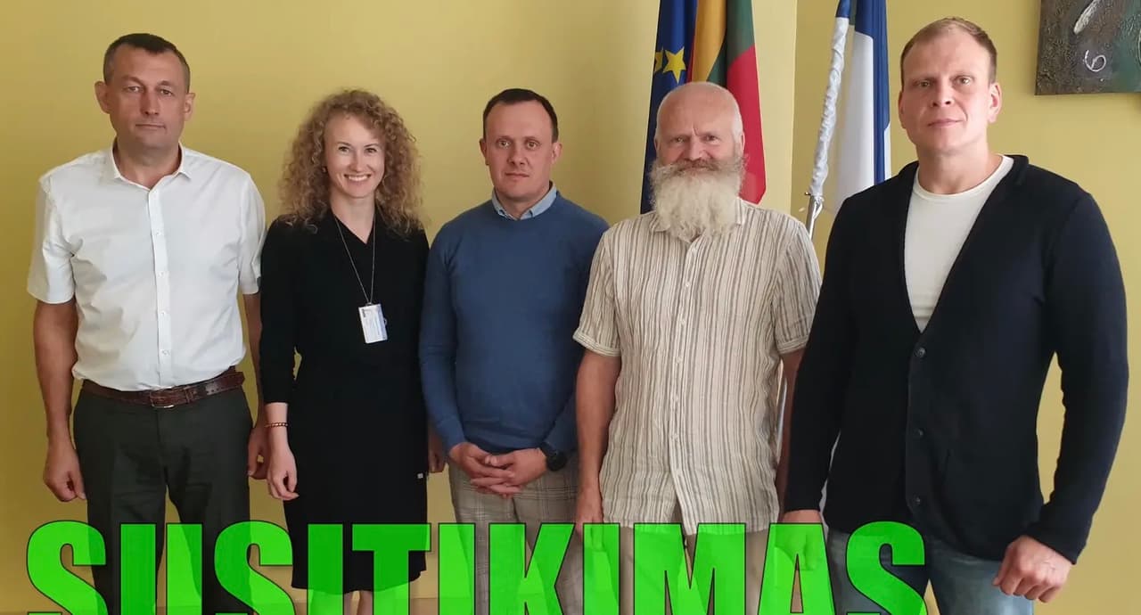 Susitikimas kalėjimų departamente: kaliniai kalbasi su jų prižiūrėtojais