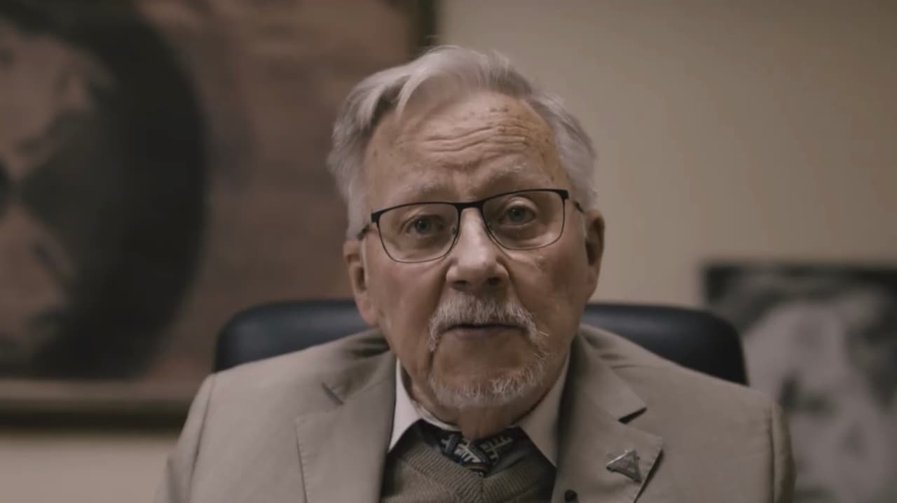 Lietuvos prezidentas Vytautas Landsbergis prieš pat Seimo rinkimus žiauriai įdūrė savo Žmonių partijai