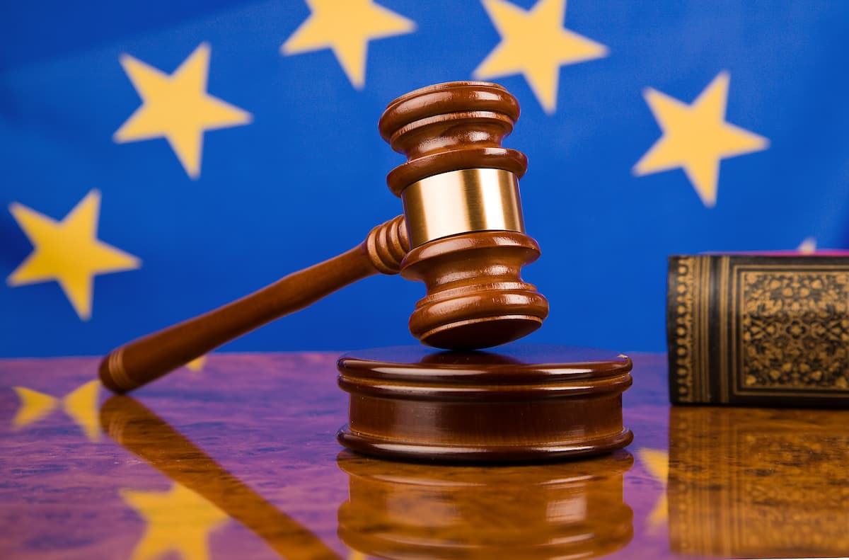 EP įspėja nepiktnaudžiauti valdžia nustatant ribojimus dėl koronaviruso