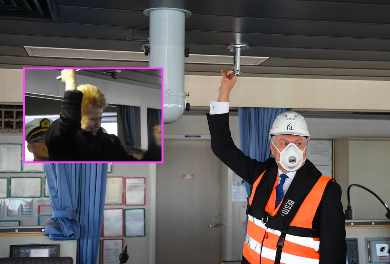 Viešėdamas išsinuomuotoje energetinėje nepriklausomybėje „Unabhängigkeit“ (ang. „Independence“) yra viešėjęs ir šalies vadovas Gitanas Nausėda, kuris patraukė už geležinio daikto. Nuotr. prezidentas.lt