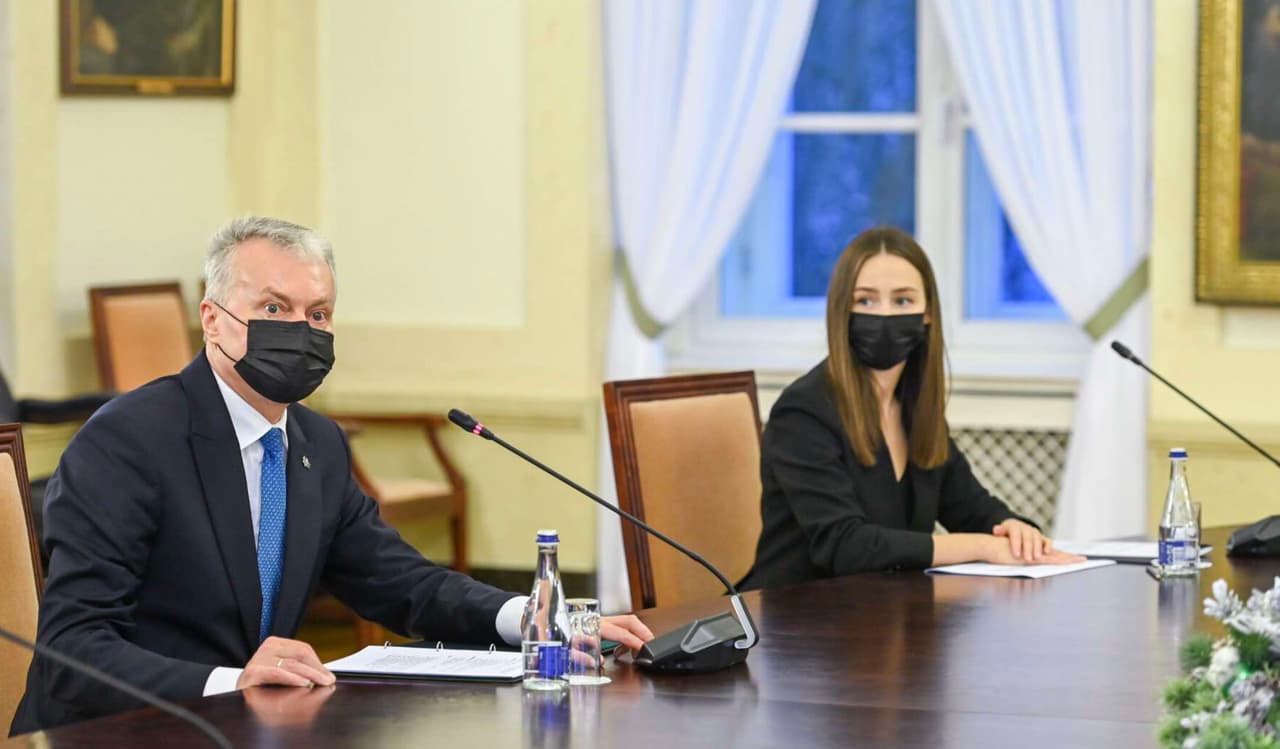 G. Nausėda (kairėje). Nuotr. prezidentas.lt