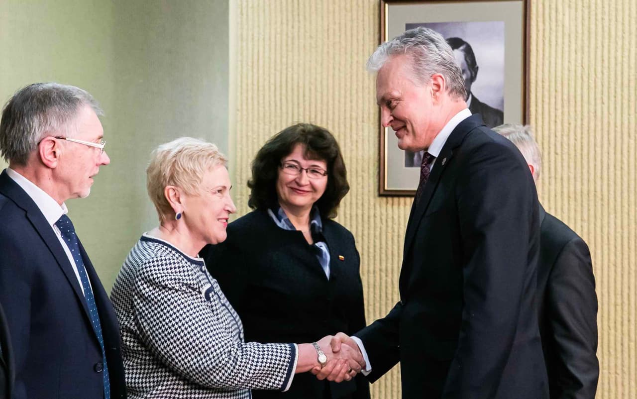 Irena Degutienė (antra iš kairės). Nuotr. facebook.com