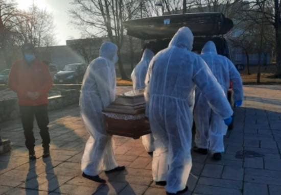 Net ir laidotuvės paverčiamos pasityčiojimu
