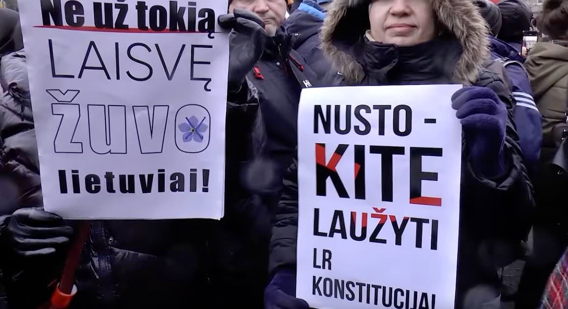 Nesusigraudinti krokodilo ašarų akivaizdoje