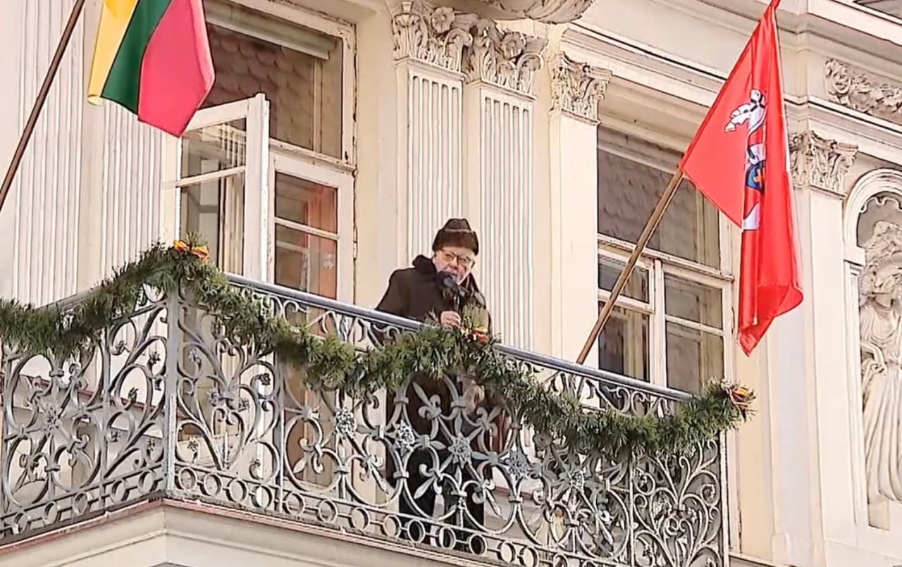 V. Landsbergis ir Balkonas, jau seniai tapo neatskiriama Lietuvos tapatybės dalis.