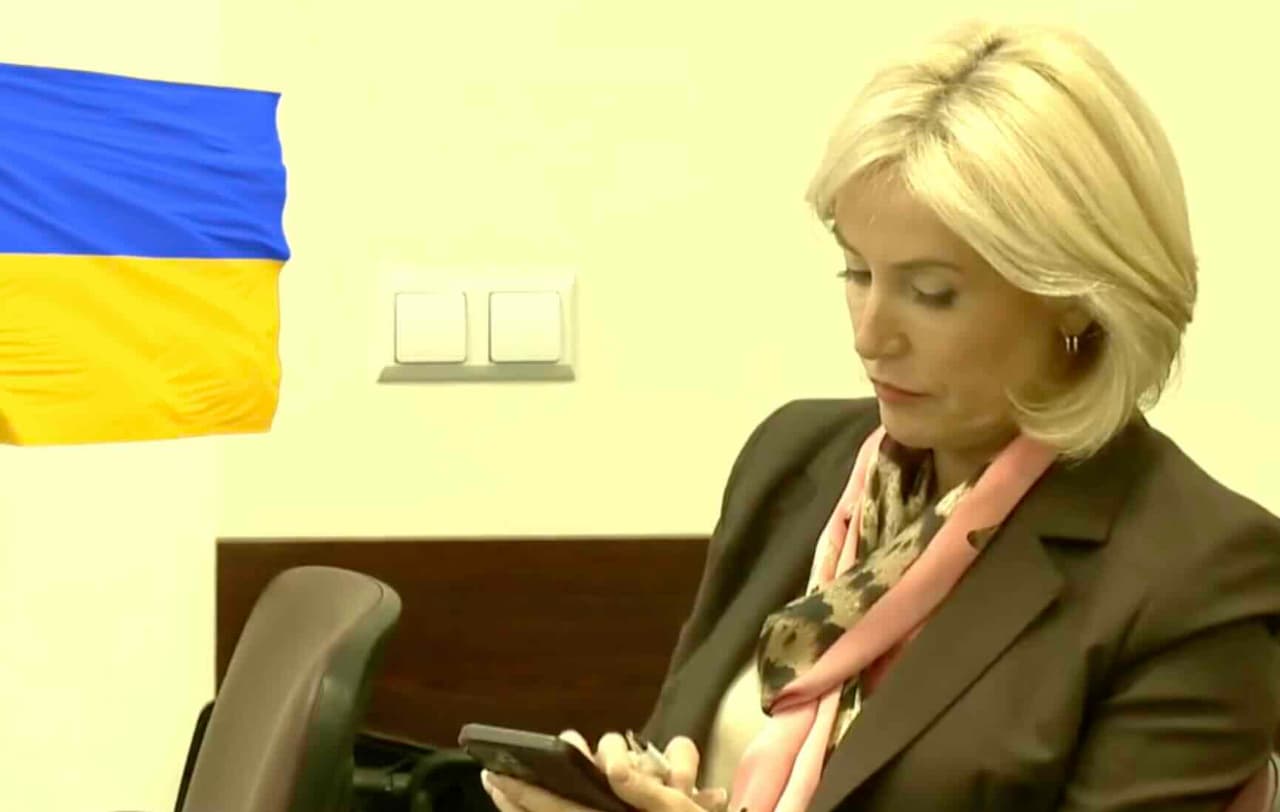 Seimo nario pareigų siekusi Pinskuvienė kaltinama mobingu, purvo pylimu