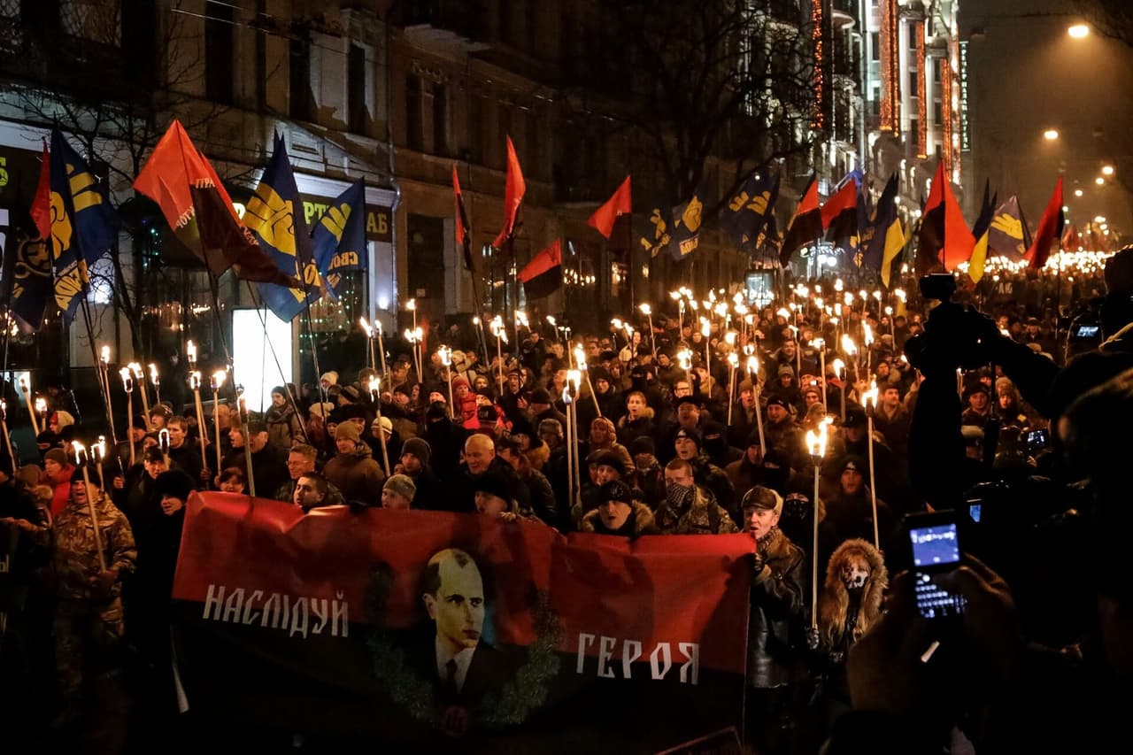 Lietuvoje labai gerbiamas Ukrainos didvyris Bandera ir jo simbolika Lenkijoje esą nepriimtini