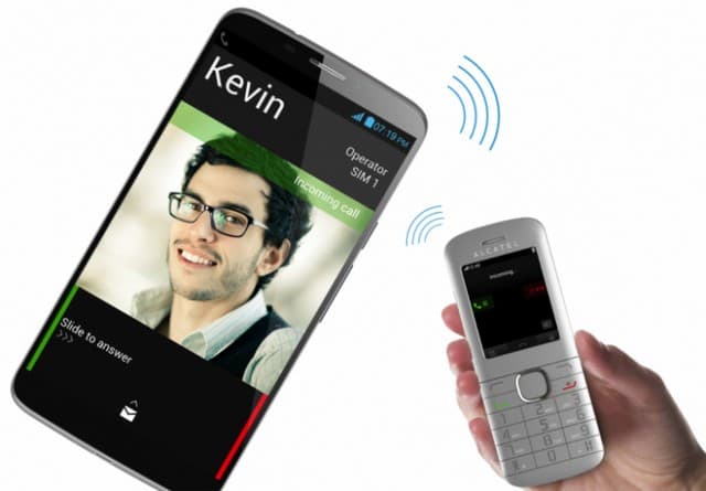 Naujuoju „Alcatel“ telefonu skambinti negalima, neturint išmaniojo telefono