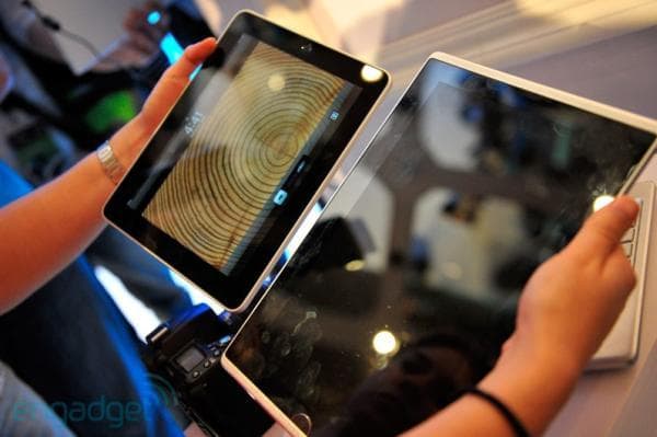 „Apple“ ir „Samsung“ kaip išsigelbėjimą mato 12“ planšetinius kompiuterius