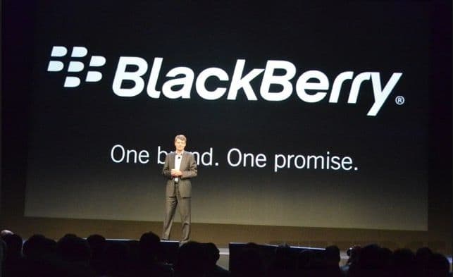 „BlackBerry“ netikėtai atleido šimtus darbuotojų