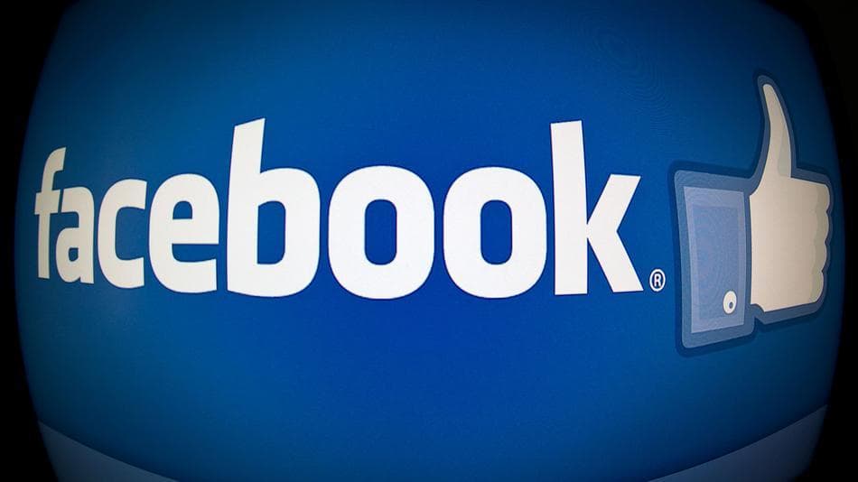 „Facebookui“ pateiktas ieškinys dėl privačių žinučių šnipinėjimo