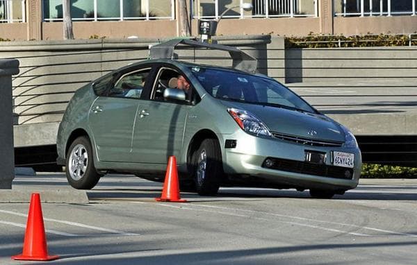 Dešimtmečio pabaigoje „Google“ gali neblogai uždirbti iš autonominių automobilių