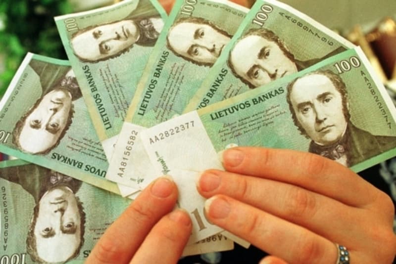 Rimantas Velička teigia davęs 100 litų kyšį gydytojai, kitaip ligos tyrimai būtų trukę labai ilgai. Eltos nuotr.