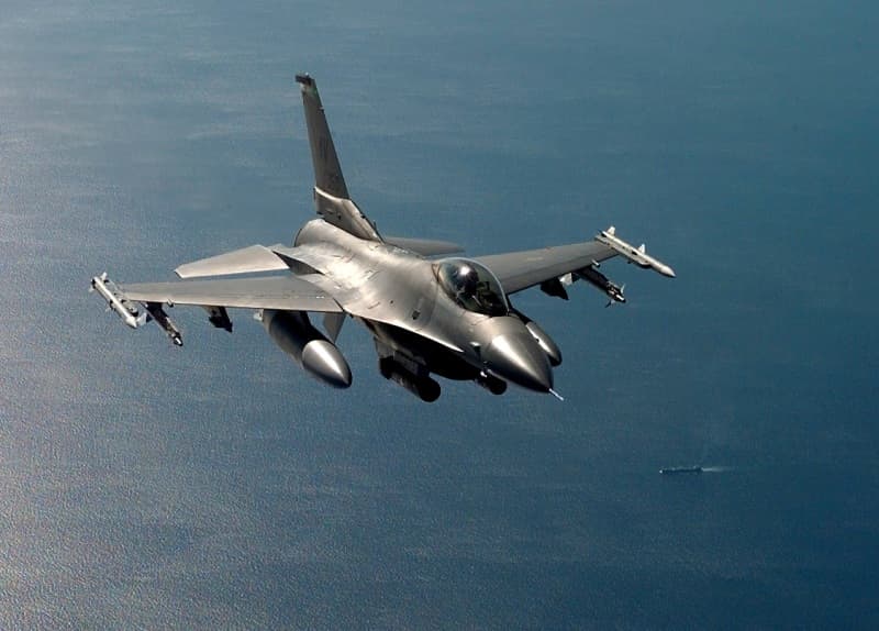 Per NATO antskrydį Afganistane žuvo mažiausiai dešimt žmonių