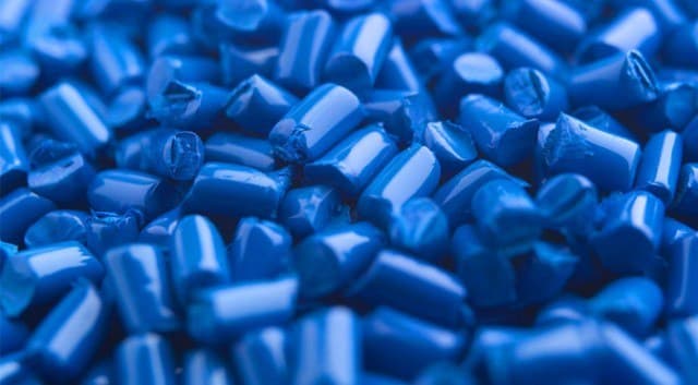 Naujas plastikas leis gaminti nedūžtančius išmaniuosius telefonus