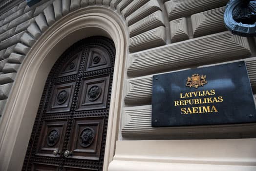 Latvijos Seimas nori, kad teismais būtų pasitikima labiau