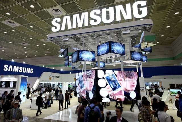 Pernai pasaulinei rinkai pristatyta daugiau nei milijardas išmaniųjų telefonų